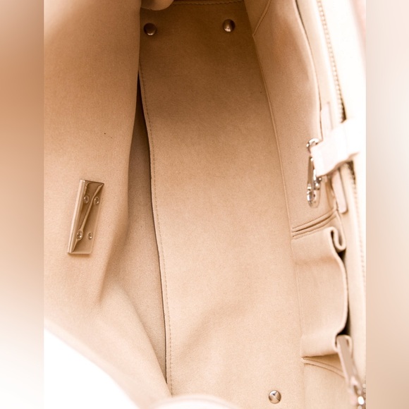 Givenchy-Pink leather Handbag- with long strap. 💯 Authentic! - Picture 2 of 6